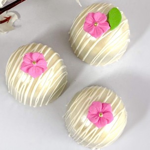 Violeta Mini Cód.309 (Pacote c/ 10 flores e 10 folhas. Medidas 1,3cm)